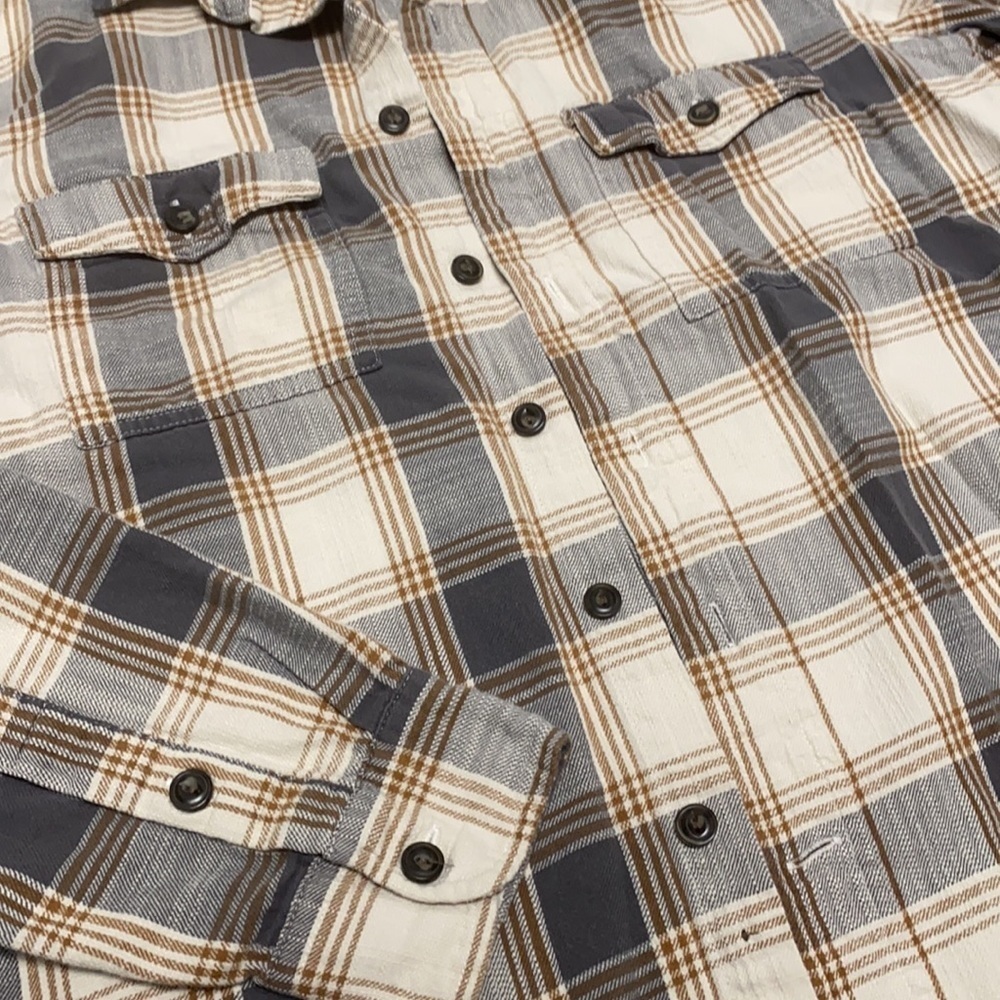 Men's Small Shirt - Picture 3 of 3